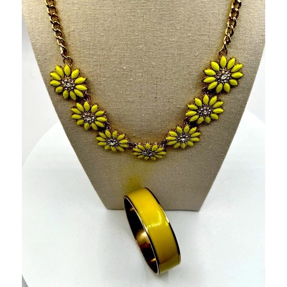 Vintage Yellow Daisy Necklace & Bangle Set A41 - Picture 3 of 9